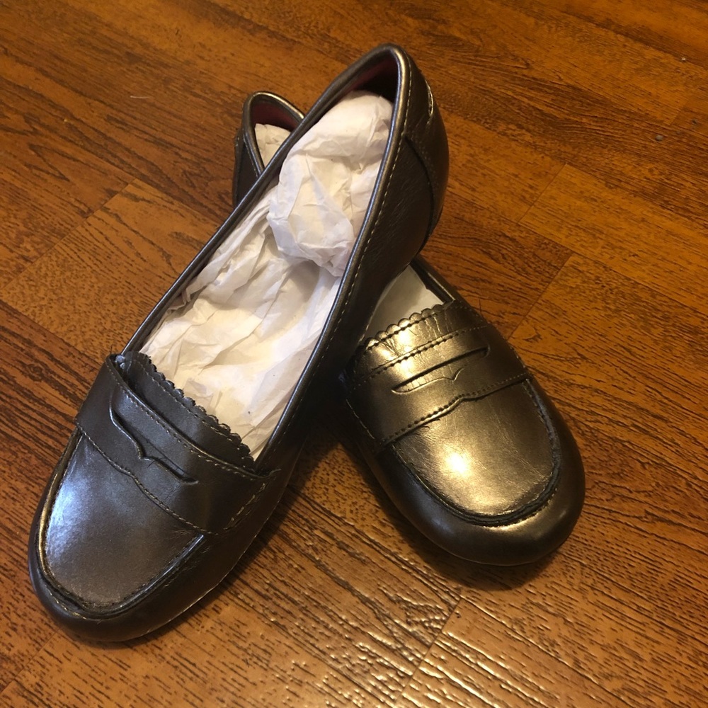 l.e.i size 2 girls penny loafers